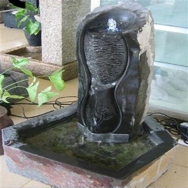 Stenen Fontein Binnen