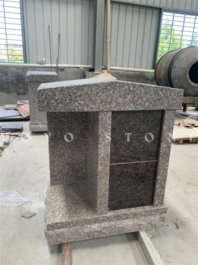 2 Nis Columbarium Bruin Graniet